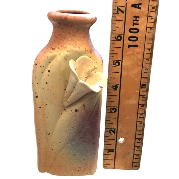 Owl Creek Pottery Figural Lily Flower Bottle Vase 7” Airbrush Doug Cornett - Picture 8 of 12